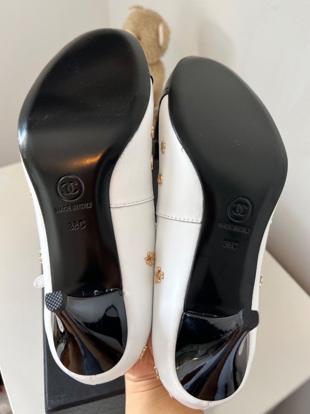 Chanel Patent Cap Toe Charms Mary Jane Pumps SZ 38 - Picture 9 of 10